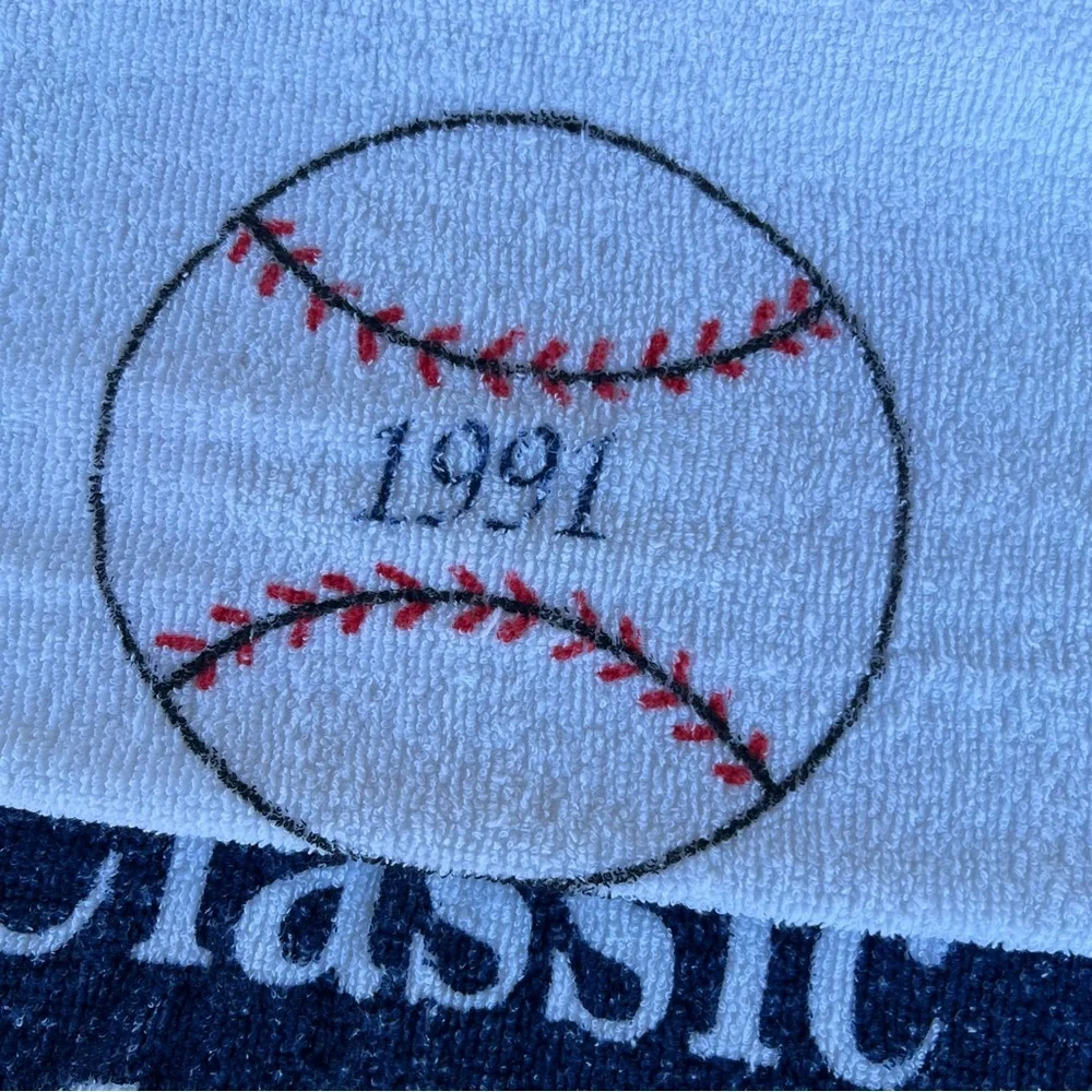 VTG San Diego Padres Coca Cola 1991 Stadium Giveaway Beach Towel 28 x 58 GUC